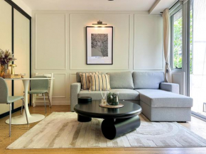 Collins Escape - 2 bedrooms with Collins St Balcony